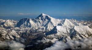 Mount_Everest_as_seen_from_Drukair2_PLW_edit